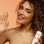 Garden Glow Moon Light Body Lotion Silver Shimmer Ενυδατικό γαλάκτωμα Γιασεμί με ασημένια λάμψη, 200ml - Image 3