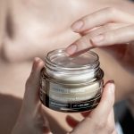 Korres Black Pine Μαύρη Πεύκη Κρέμα Ημέρας Σύσφιγξη + Lifting Κανονικές- Μικτές Επιδερμίδες, 40ml - Image 4