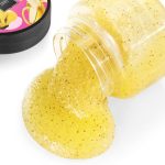 Lavish Care Body Scrub Banana Split Απολεπιστικό Σώματος με Άρωμα Μπανάνα, 250ml - Image 2