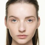 Korres Long Lasting Eyebrow Pencil Cedar Wood Μολύβι για τα Φρύδια - 03 Ανοικτή Απόχρωση, 1 τεμάχιο - Image 2