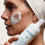 Caudalie Vinoclean Instant Foaming Cleanser Απαλός Αφρός Καθαρισμού Προσώπου, 50ml - Image 4